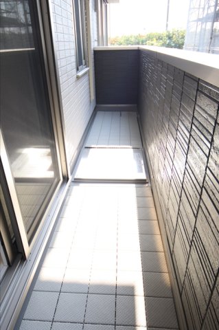 バルコニー　落ち着いた時間を過ごせるバルコニーです