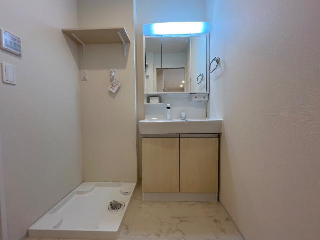 洗面設備　洗髪洗面化粧台