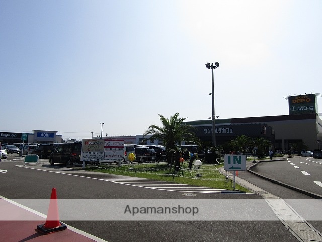 ショッピングセンター　ニトリモール宮崎店（ショッピングセンター）まで566m