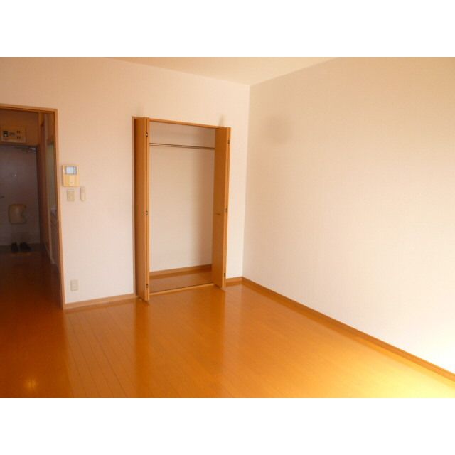 居室・リビング　個人の部屋や寝室として使える洋室です