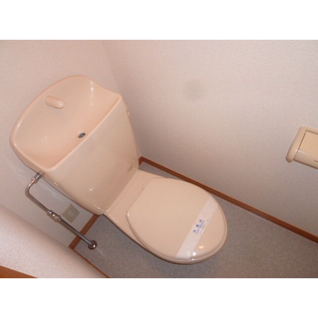 トイレ　落ち着いたトイレです