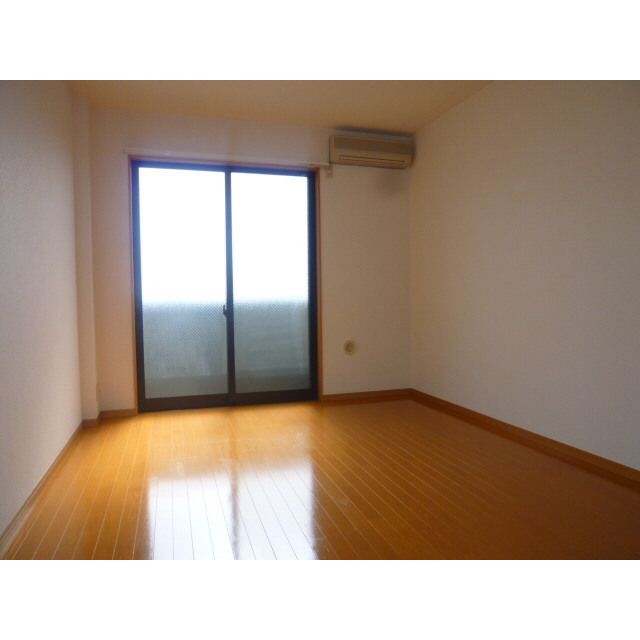 居室・リビング　使いやすい居間です