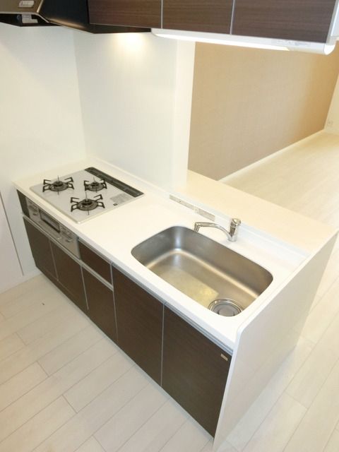 キッチン　3口ガスシステムキッチン