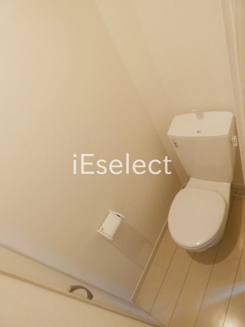 トイレ　コンパクトで清潔感のあるトイレです！
