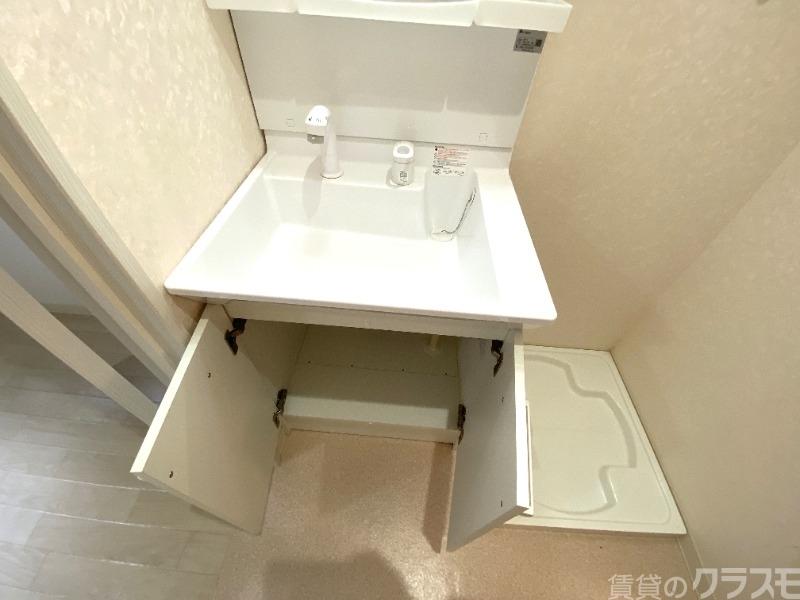 洗面設備　独立洗面台で朝の身だしなみもバッチリ♪