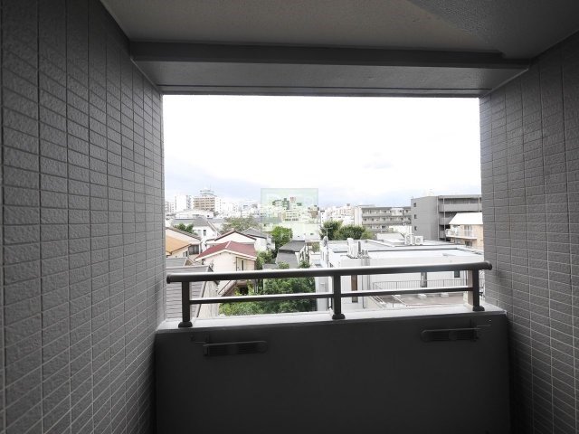 バルコニー　弊社は全物件が仲介手数料半月分でご紹介可能です。