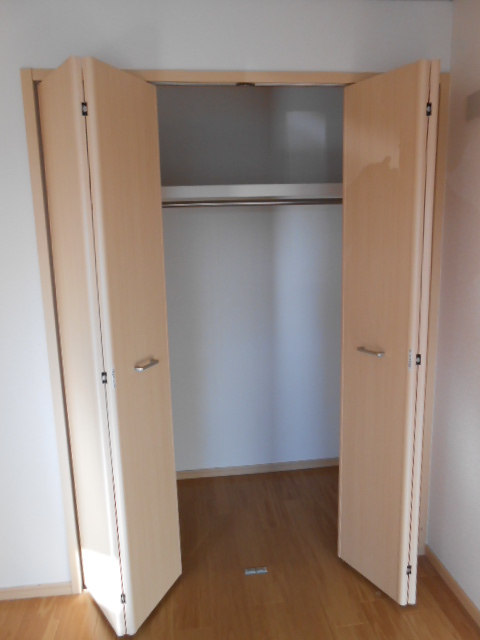 収納　寝室内収納（クローゼット・１間分）完備