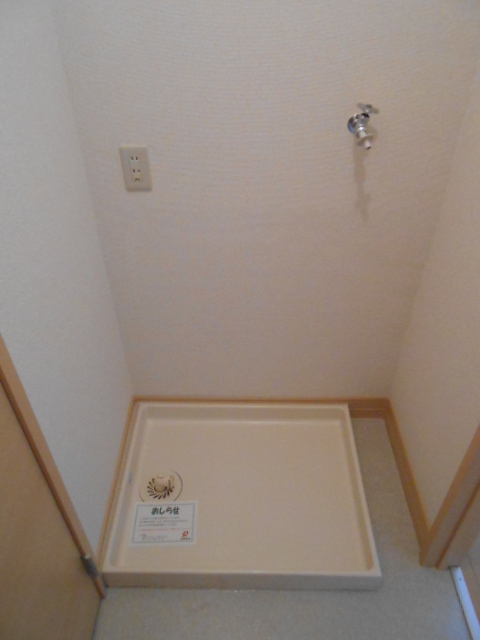 その他設備　屋内洗濯機置場・排水ドレンパン完備