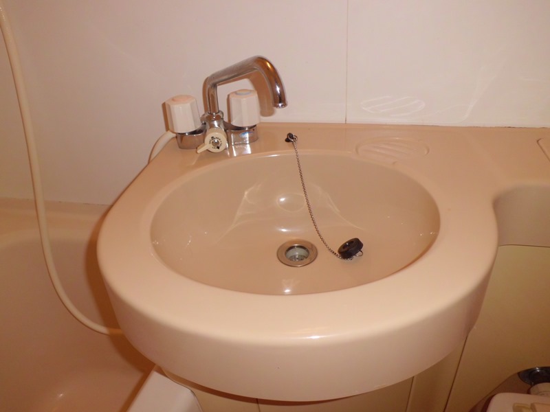 洗面設備　浴室内に洗面台あり！