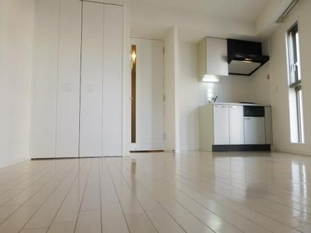 居室・リビング　広々とした洋室です