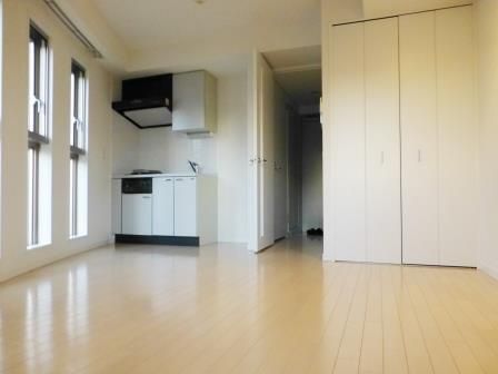 居室・リビング　ゆったり過ごせる居間です