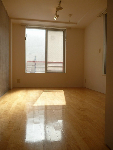 居室・リビング　室内