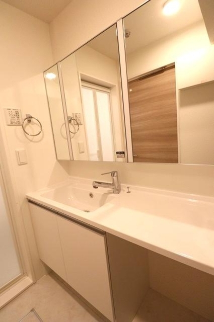 洗面設備　洗髪洗面化粧台