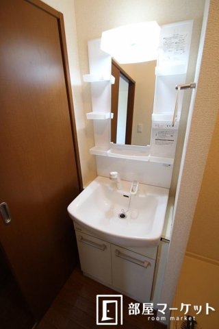 洗面設備　同型タイプ