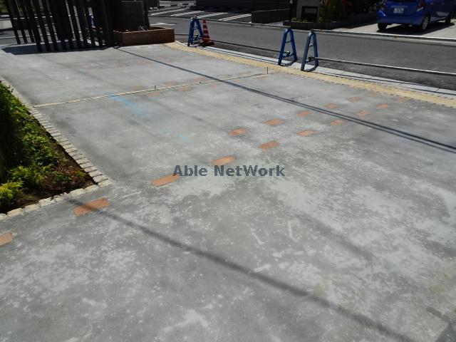 駐車場　駐車場