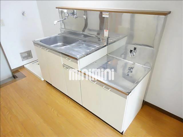 その他部屋・スペース　室内洗濯機置き場がございます。