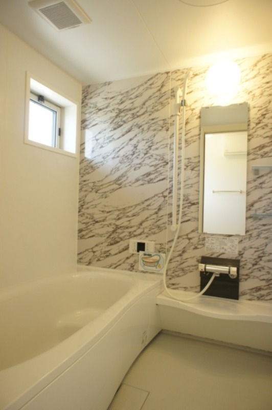 バス・シャワールーム　図面と現状に相違がある場合には現状を優先