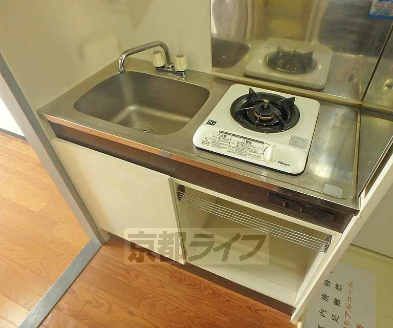 キッチン　一人暮らしにちょうどいいサイズ