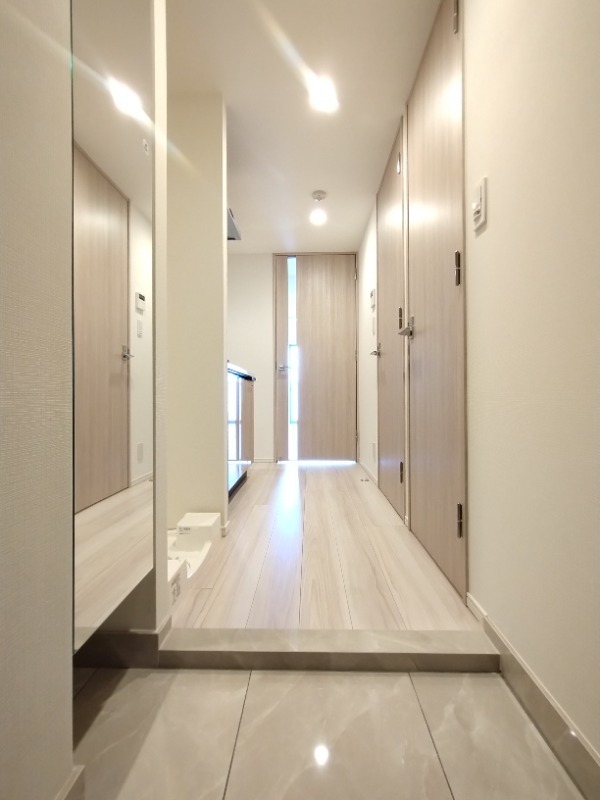 玄関　弊社は都内全域の物件をご紹介可能です！