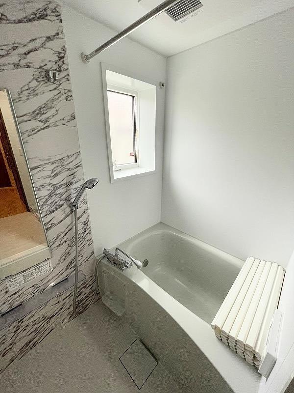 バス・シャワールーム　追い炊き機能・浴室乾燥機能付き