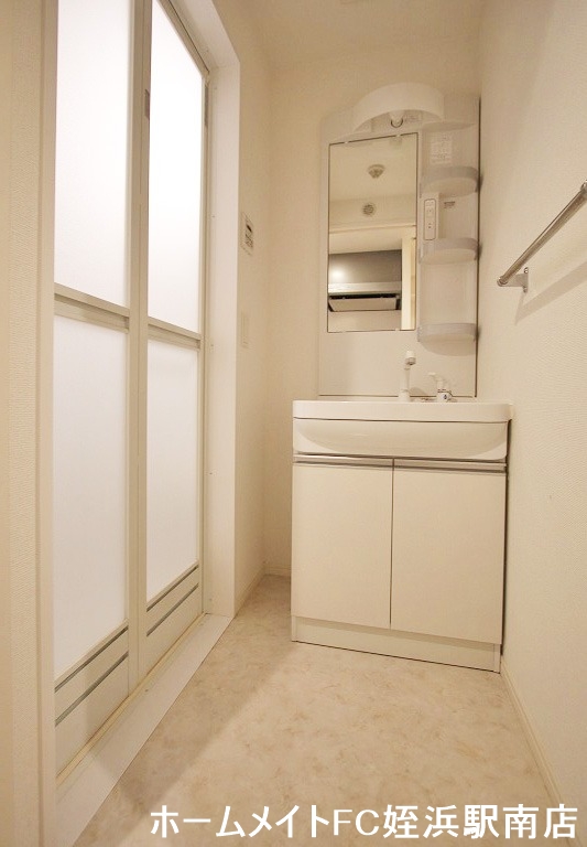 洗面設備　★洗面脱衣所もしっかりあります★参考写真