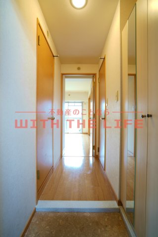 玄関　明るい玄関です