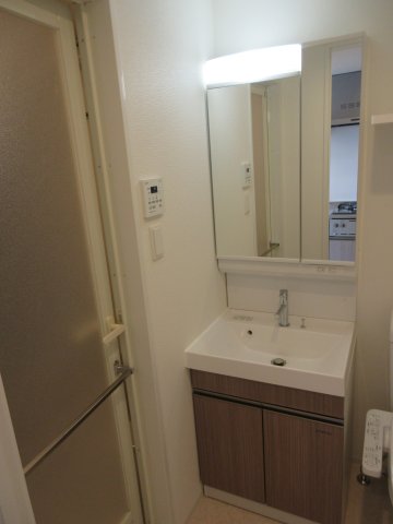 洗面設備　※同タイプ別号室