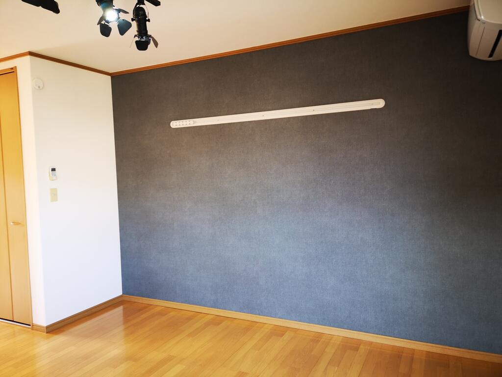 居室・リビング　アクセントクロスがオシャレです(^^)/