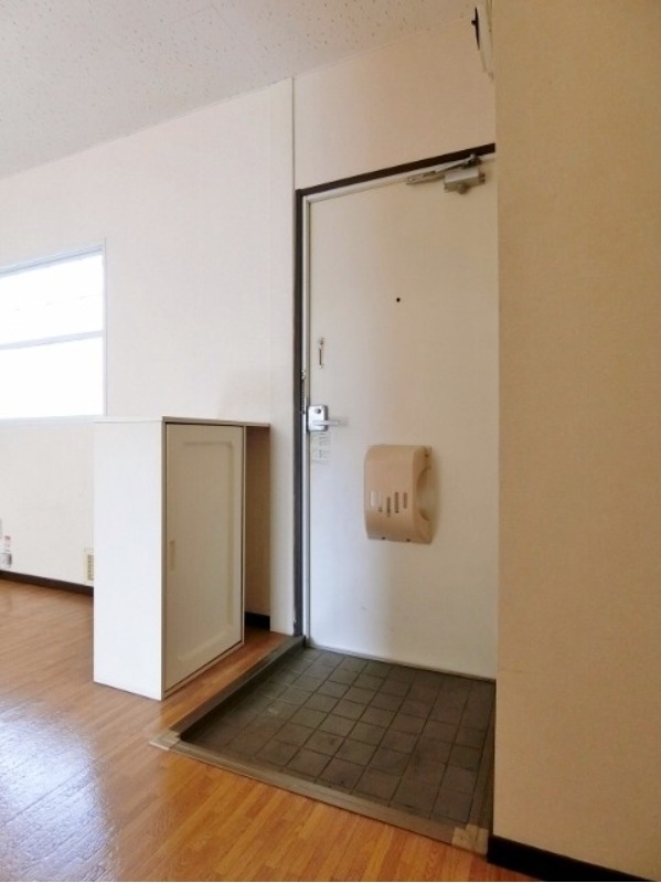 玄関　図面と現状に相違がある場合には現状を優先