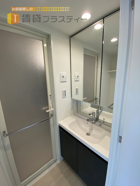 洗面設備　毎朝の準備も捗りますね！