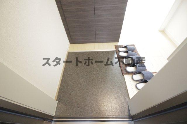 玄関　収納もある玄関です