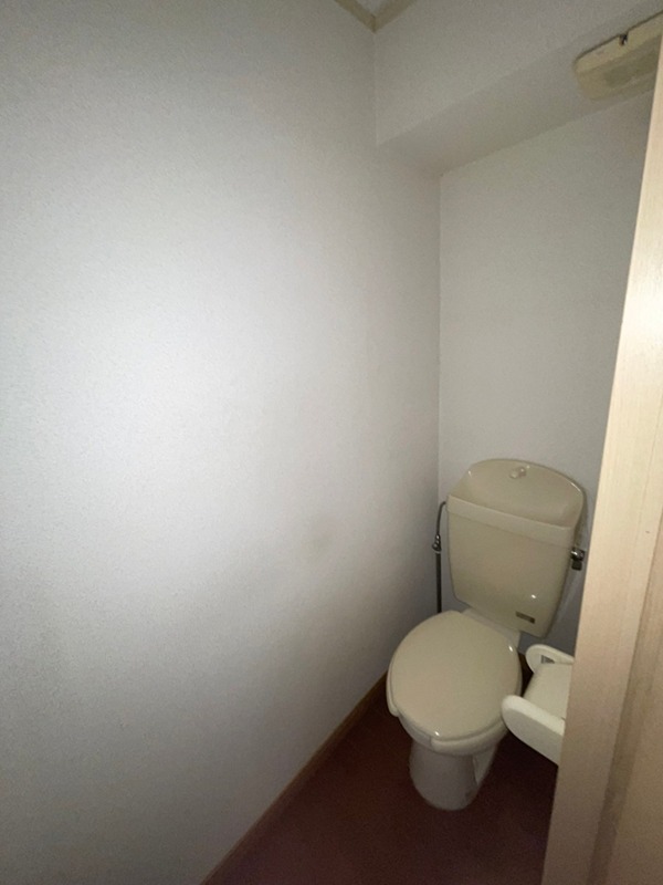 トイレ　別部屋参照