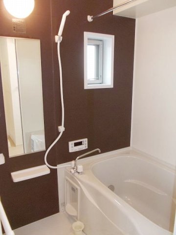 バス・シャワールーム　ゆったり過ごせるお風呂です