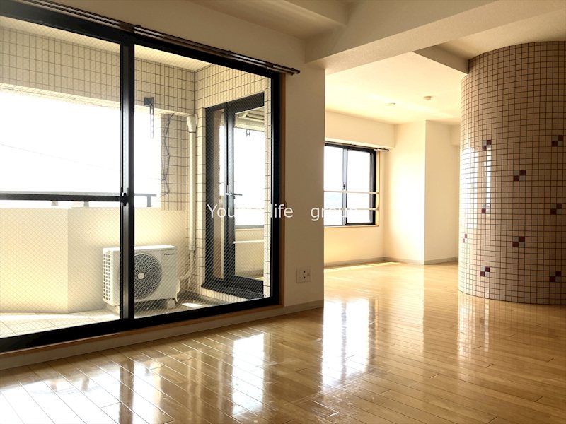 居室・リビング　オシャレな柱があります