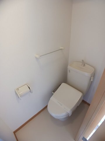 トイレ　ゆったりとした空間のトイレです