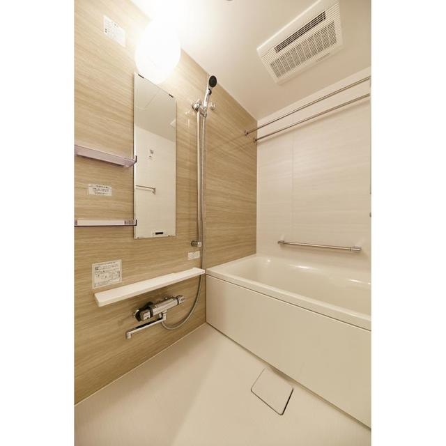 バス・シャワールーム　※写真は同タイプ住戸です。