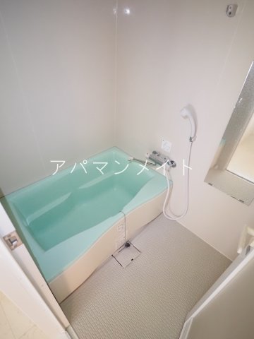 バス・シャワールーム　浴室乾燥機付きです