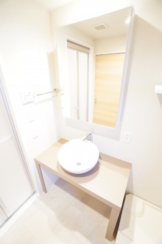 洗面設備　※同物件・同タイプの写真です。