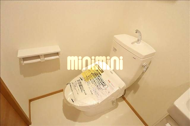 トイレ　トイレ棚収納