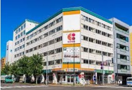 スーパー　コープさっぽろ植物園店（スーパー）まで747m