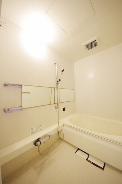 バス・シャワールーム　追い焚き付き