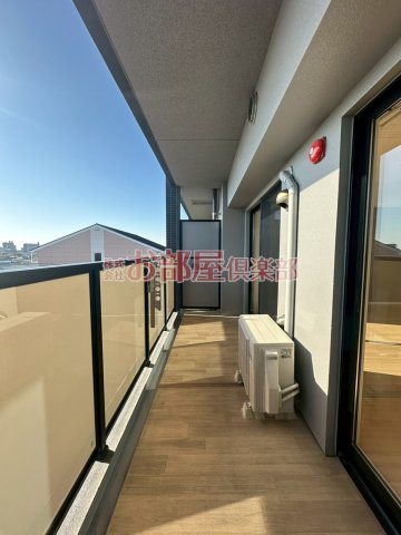 バルコニー　外からの目が気にならないバルコニーで洗濯物が干せます