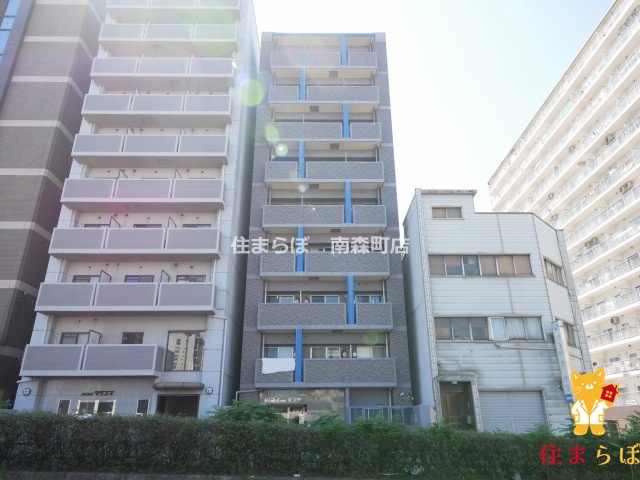 建物外観　「見ないで終わるには、惜しすぎる。」