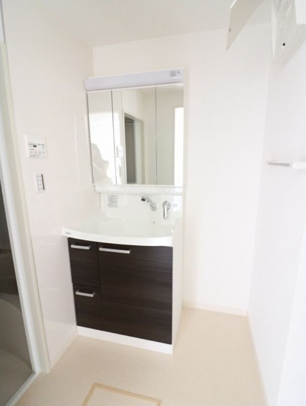 洗面設備　忙しい朝には欠かせない洗面所です♪
