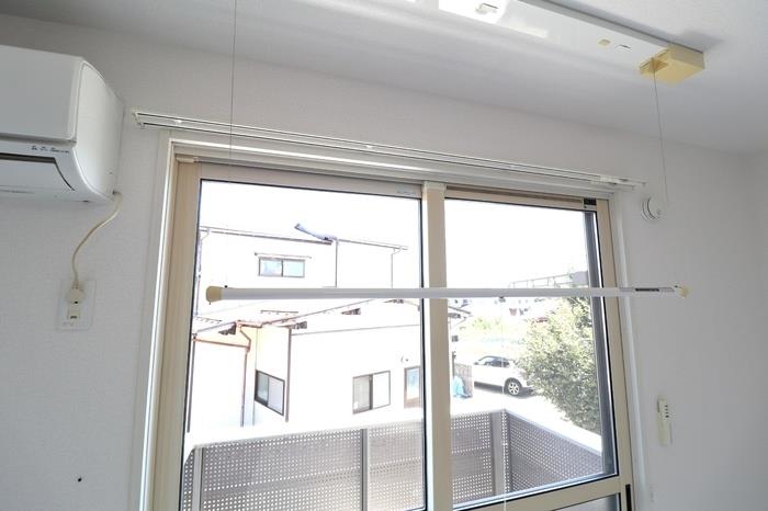 その他　室内物干し付き