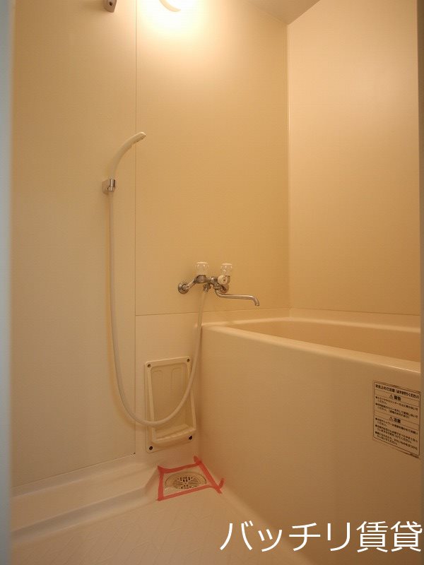 バス・シャワールーム　同シリーズ物件の為、現状を優先いたします