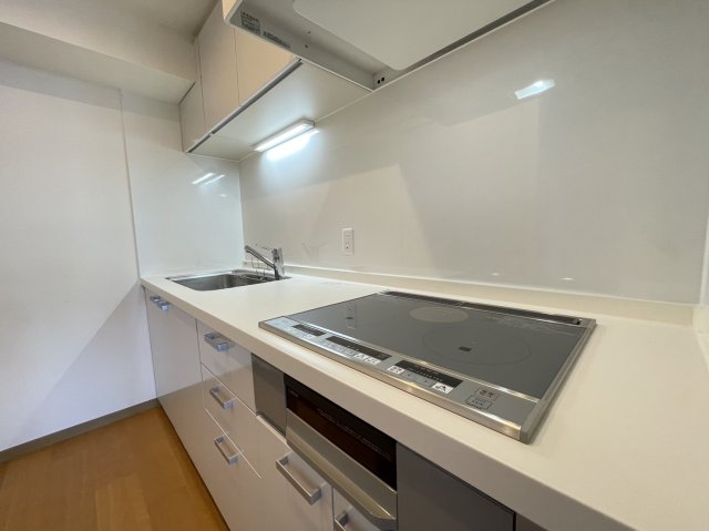 キッチン　※別部屋参考写真