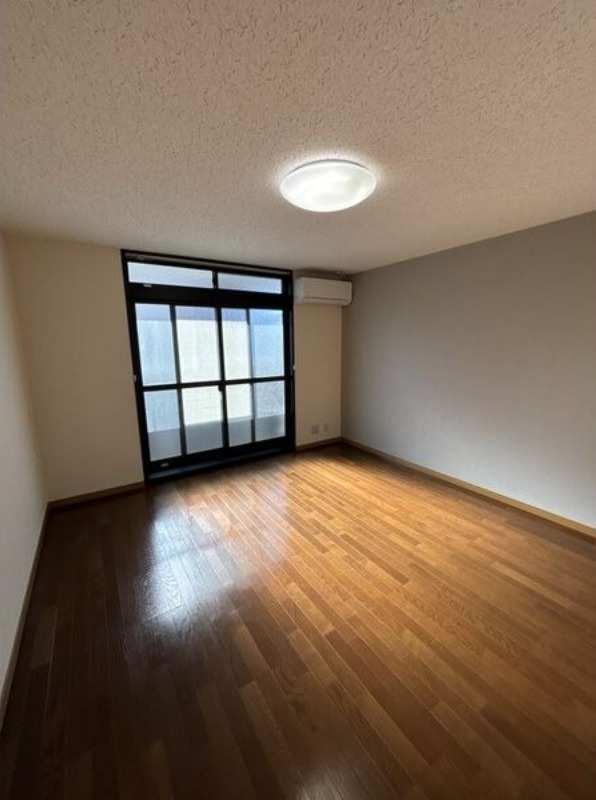 居室・リビング　図面と現状に相違がある場合には現状を優先