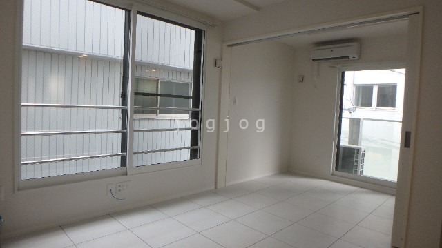 居室・リビング　同号室タイプ写真