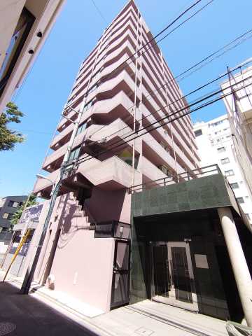 建物外観　ローズガーデン